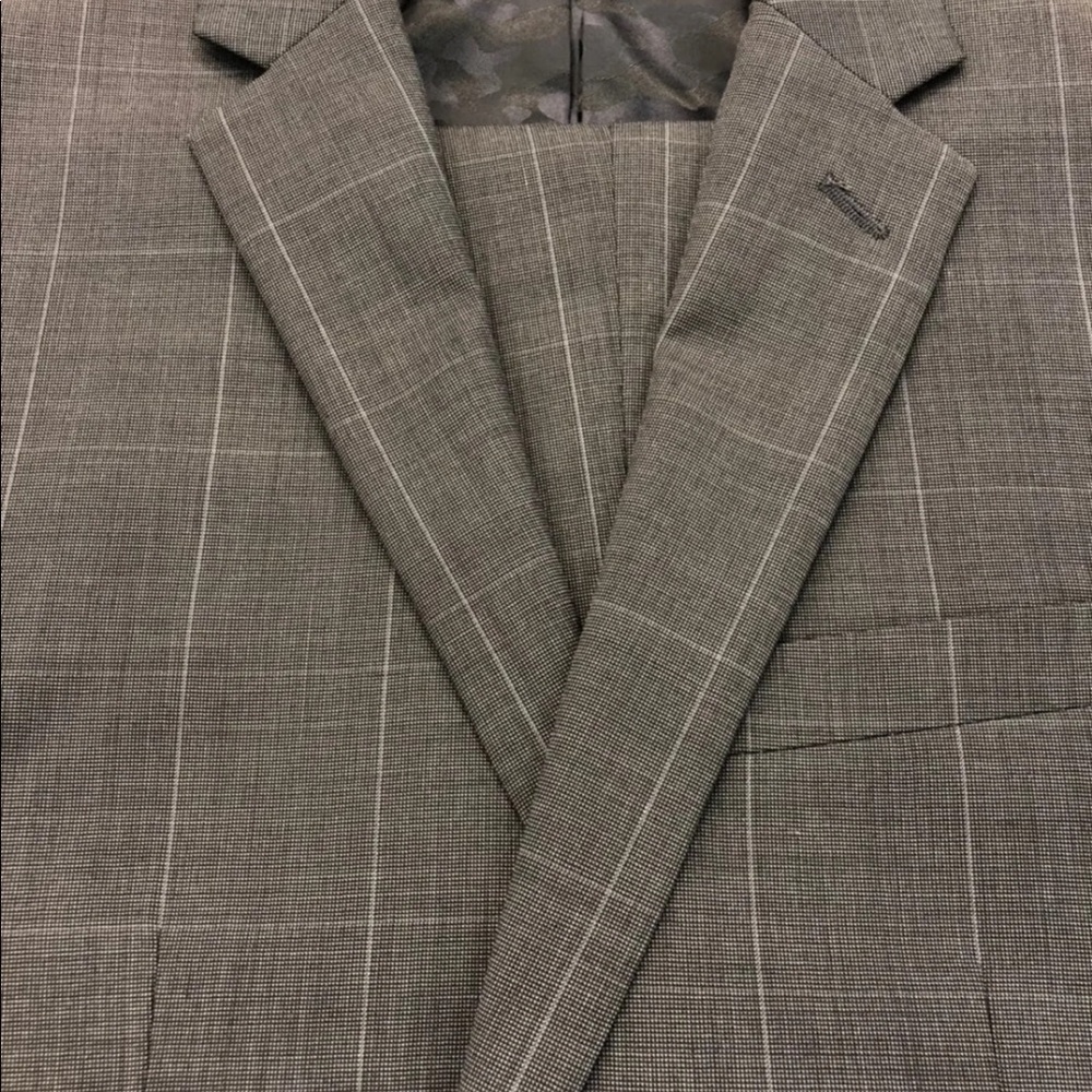 Joseph Abboud Suit - image 3